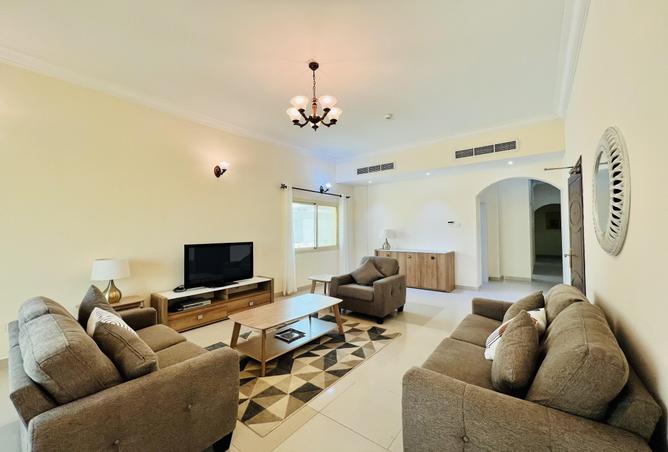 943894 - Property Image 2