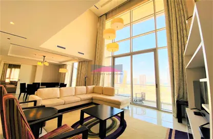 Duplex - 3 Bedrooms - 4 Bathrooms for rent in Seef - Capital Governorate