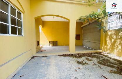 Office Space - Studio - 4 Bathrooms for rent in Mahooz - Manama - Capital Governorate