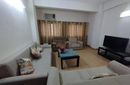 Living Room image for: Apartment - 3 Bedrooms - 2 Bathrooms for rent in Al Juffair - Capital Governorate, Image 1