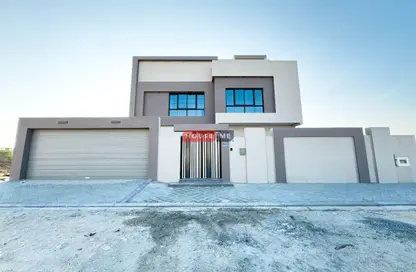 Villa - 4 Bedrooms - 7+ Bathrooms for sale in Al Qurayyah - Northern Governorate