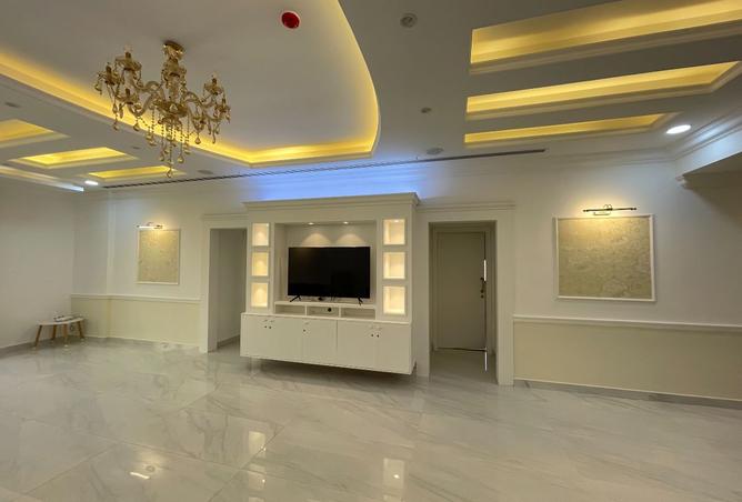 992348 - Property Image 2