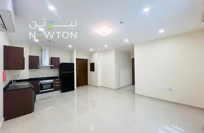 Apartment - 1 Bedroom - 1 Bathroom for rent in Sanabis - Manama - Capital Governorate