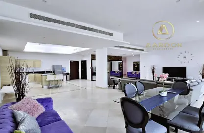 Penthouse - 3 Bedrooms - 5 Bathrooms for rent in Al Juffair - Capital Governorate