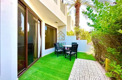 فيلا - 2 غرف نوم - 4 حمامات للايجار في النجمه - أمواج - المحرق