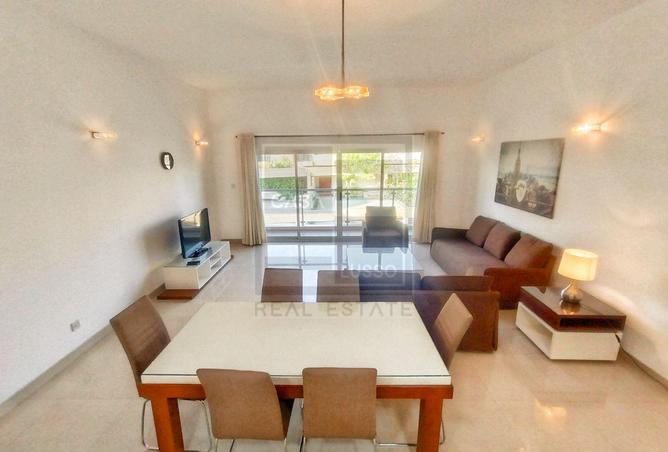 972910 - Property Image 2