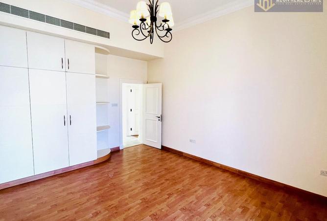 975007 - Property Image 2