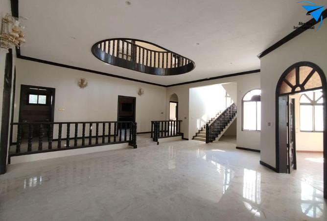 976908 - Property Image 2