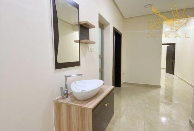 982085 - Property Image 3