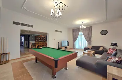 Penthouse - 3 Bedrooms - 4 Bathrooms for rent in Al Juffair - Capital Governorate
