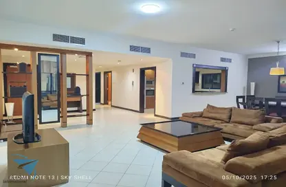 Apartment - 2 Bedrooms - 3 Bathrooms for rent in Al Juffair - Capital Governorate