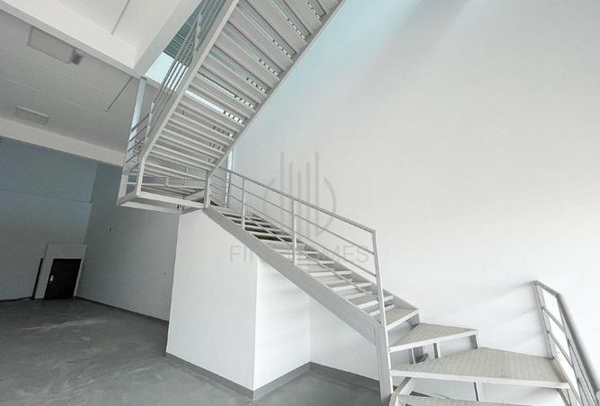 985570 - Property Image 3