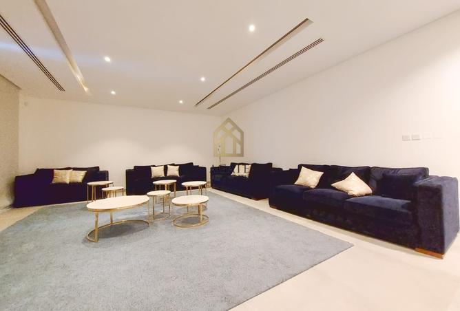 958446 - Property Image 2