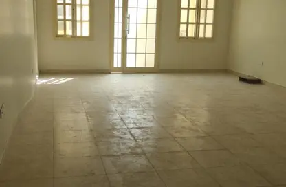 فيلا - 7 غرف نوم - 7 حمامات للبيع في جدحفص - المحافظة الشمالية