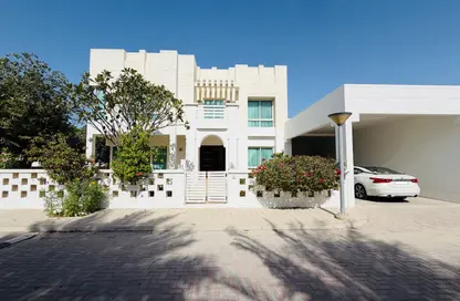 فيلا - 3 غرف نوم - 4 حمامات للايجار في الجنبية - المحافظة الشمالية