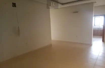 Apartment - 2 Bedrooms - 3 Bathrooms for rent in Tubli - Central Governorate