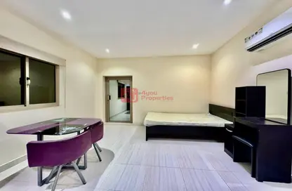 Apartment - Studio - 1 Bathroom for rent in Zinj - Manama - Capital Governorate