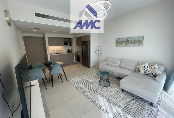 988811 - Property Image 2