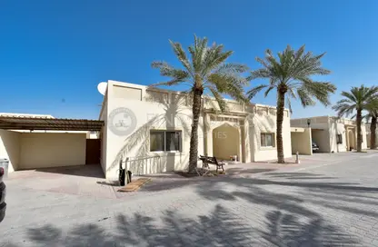 فيلا - 3 غرف نوم - 4 حمامات للايجار في الجنبية - المحافظة الشمالية