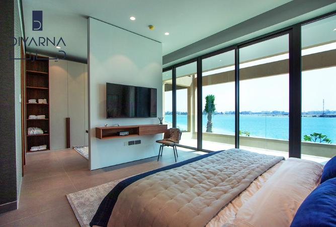 915563 - Property Image 2