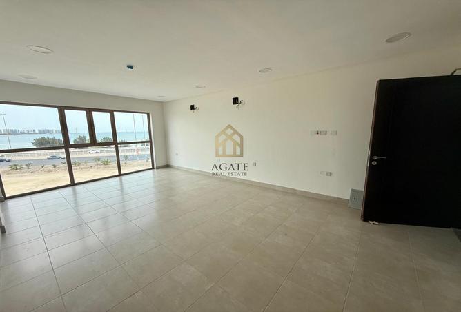 949942 - Property Image 2