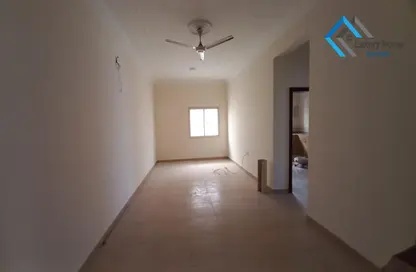 Hall / Corridor image for: Apartment - 2 Bedrooms - 2 Bathrooms for rent in Sanad - Central Governorate, Image 1
