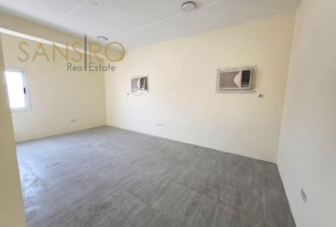 952847 - Property Image 2