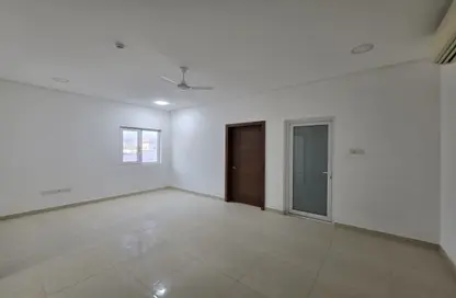 Apartment - Studio - 1 Bathroom for rent in Sehla - Northern Governorate