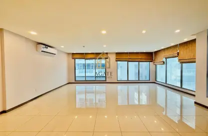 Apartment - 2 Bedrooms - 3 Bathrooms for rent in Hidd - Muharraq Governorate