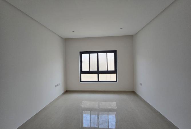 963647 - Property Image 2