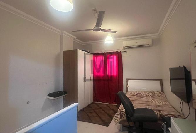 960445 - Property Image 2