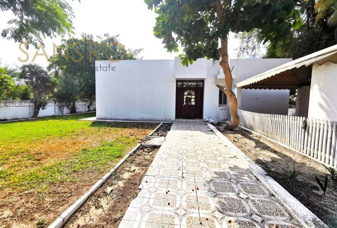 982574 - Property Image 2