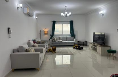 Apartment - 2 Bedrooms - 4 Bathrooms for sale in Sanad - Central Governorate