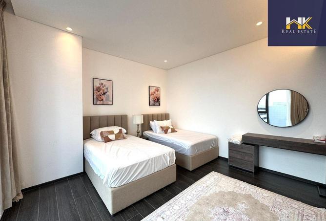 987131 - Property Image 3