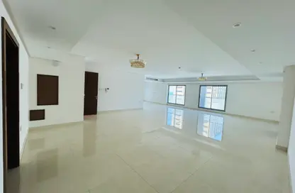 Apartment - 3 Bedrooms - 5 Bathrooms for sale in Hidd - Muharraq Governorate