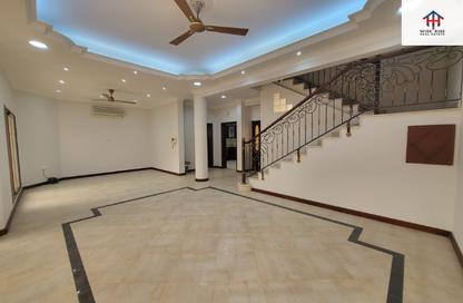 مجمع سكني - 3 غرف نوم - 4 حمامات للايجار في الحد - المحرق