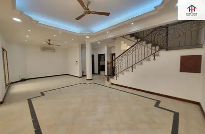 مجمع سكني - 3 غرف نوم - 4 حمامات للايجار في الحد - المحرق