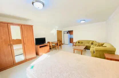 Apartment - Studio - 1 Bathroom for rent in Gudaibiya - Manama - Capital Governorate