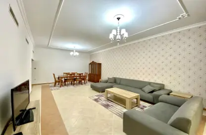 Apartment - 3 Bedrooms - 3 Bathrooms for rent in Al Juffair - Capital Governorate