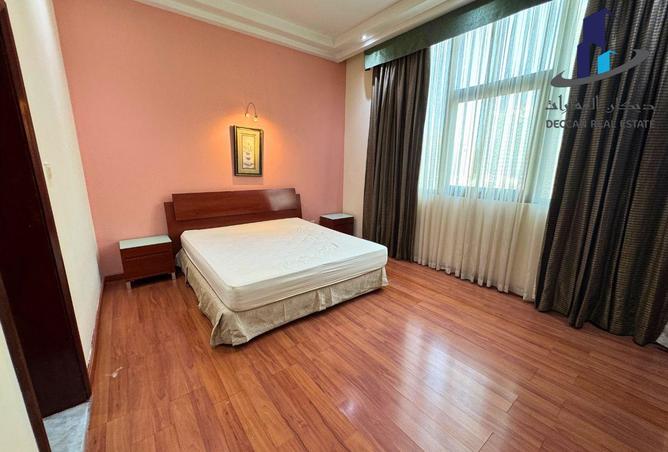 974119 - Property Image 2