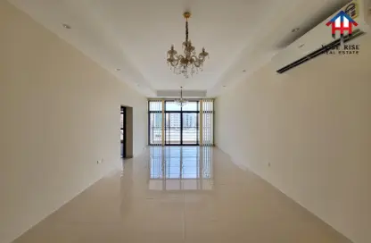 Apartment - 2 Bedrooms - 3 Bathrooms for rent in Hidd - Muharraq Governorate
