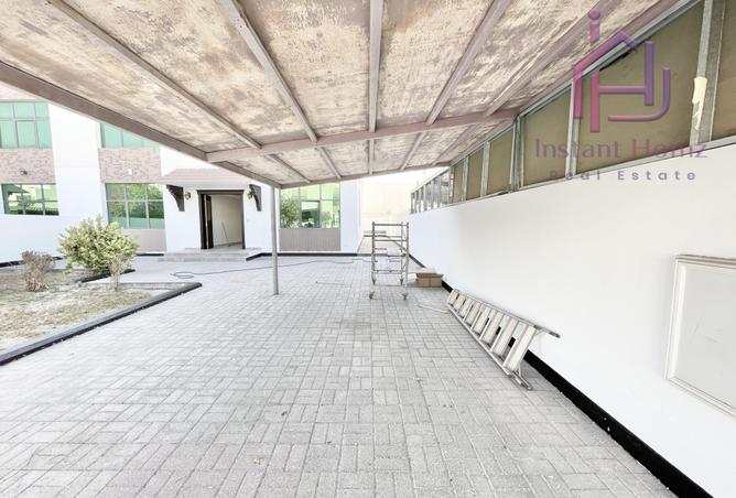 963449 - Property Image 2
