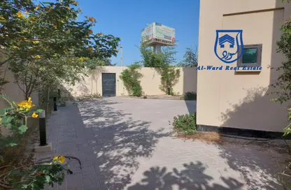 Villa - 5 Bedrooms - 4 Bathrooms for rent in Salmabad - Central Governorate