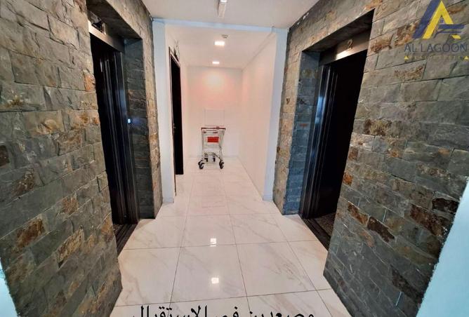 961813 - Property Image 2