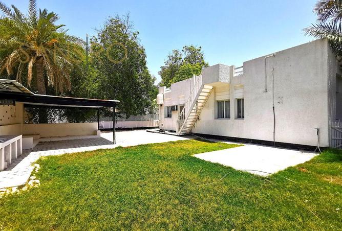 982569 - Property Image 2