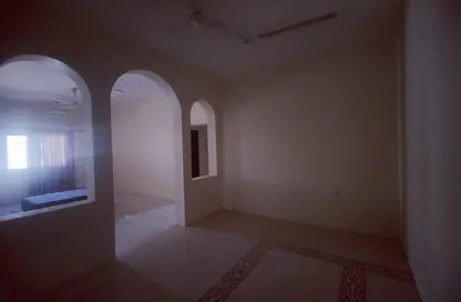 شقة - 3 غرف نوم - 3 حمامات للايجار في البسيتين - المحرق