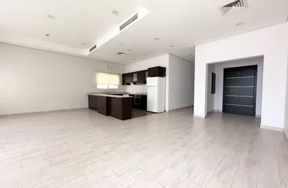 شقة - 2 غرف نوم - 2 حمامات للايجار في سار - المحافظة الشمالية