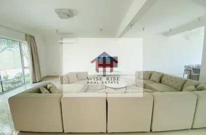 Villa - 4 Bedrooms - 4 Bathrooms for rent in Mahooz - Manama - Capital Governorate