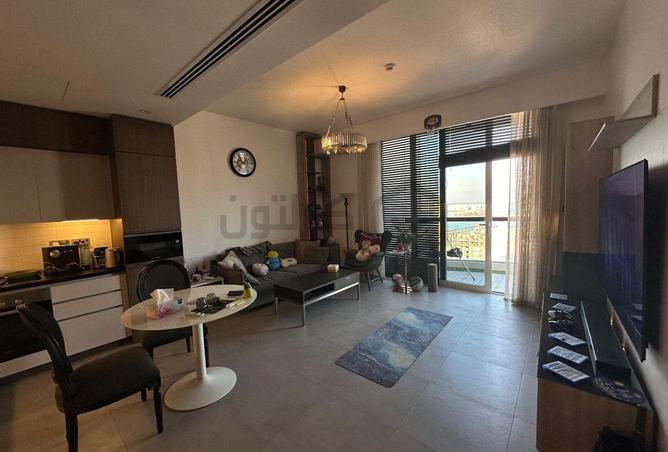 951430 - Property Image 3