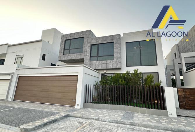 899002 - Property Image 2
